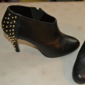 Steve Madden black with gold dots heels